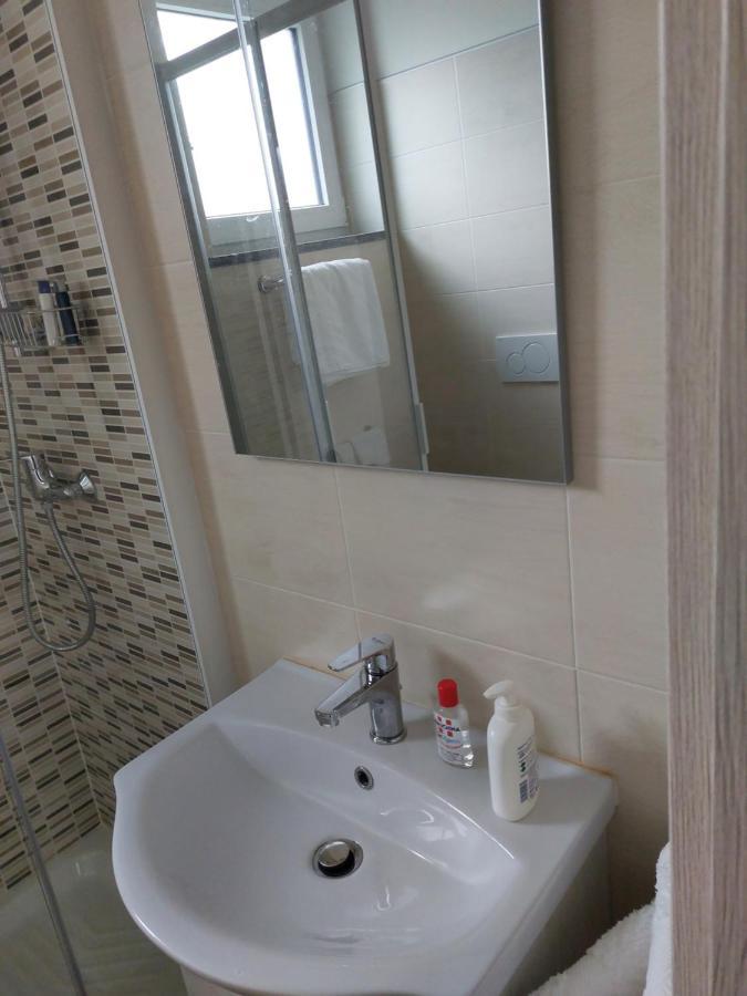 Skylab Hotell Gozzano Eksteriør bilde